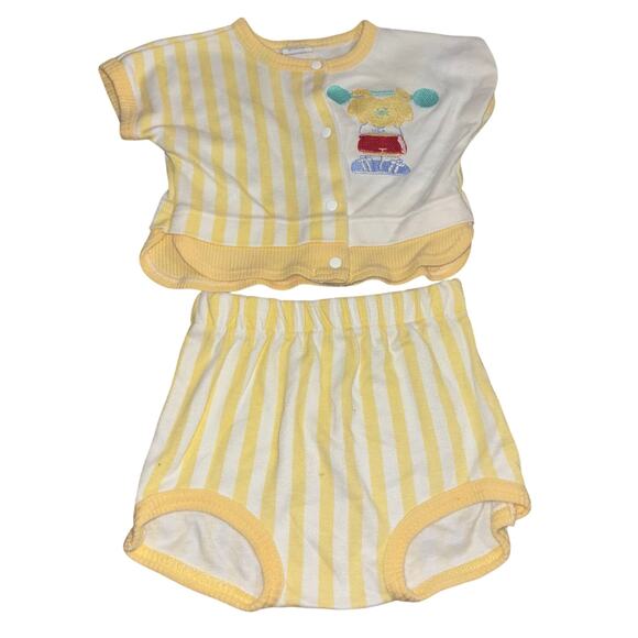 Vintage Carter’s baby boy t-shirt shorts outfit yellow weight light 6 months - Picture 1 of 6